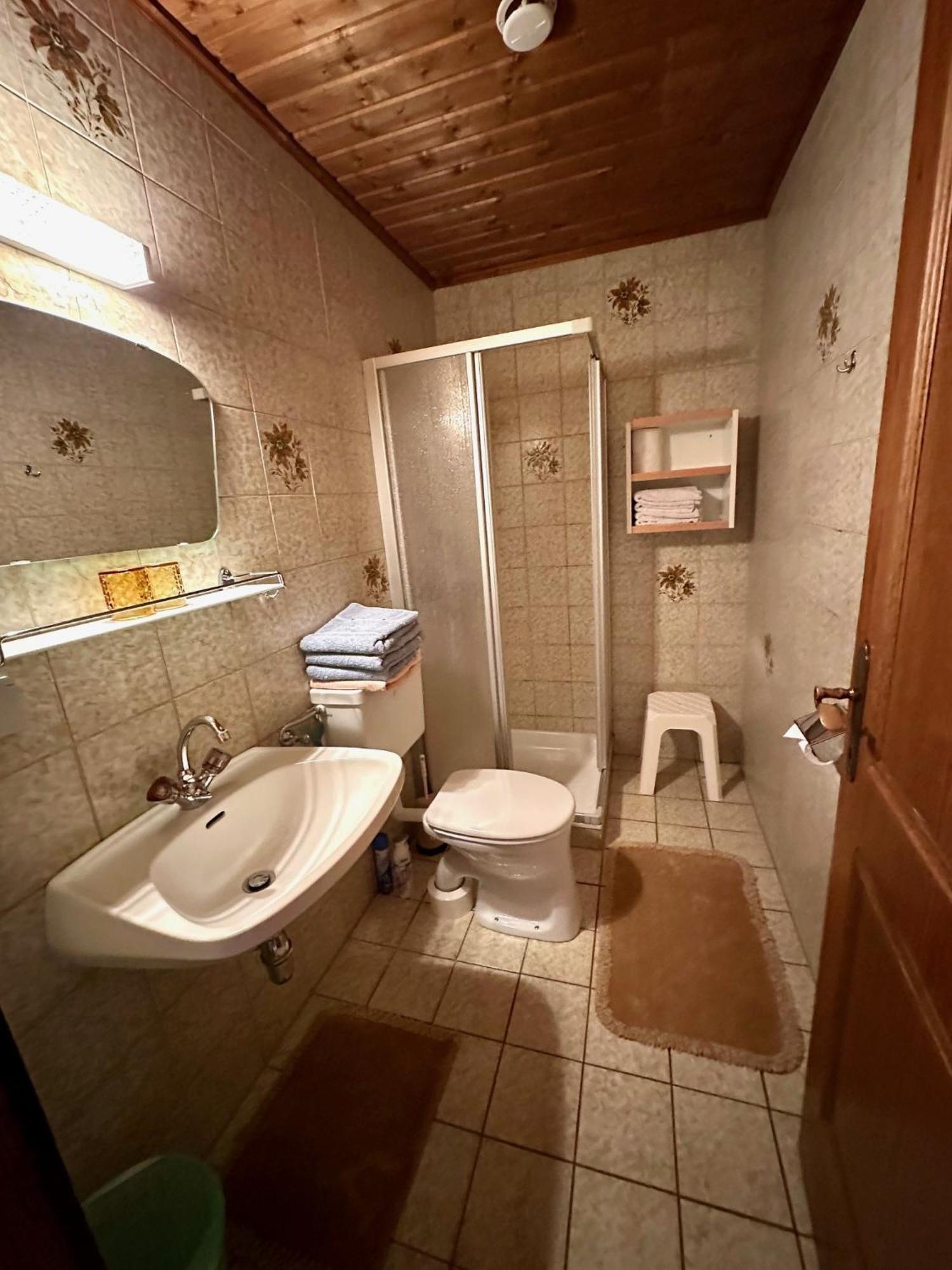Haus Bergblick Apartment บาด ไคลน์เคิร์ชไฮม์ ภายนอก รูปภาพ