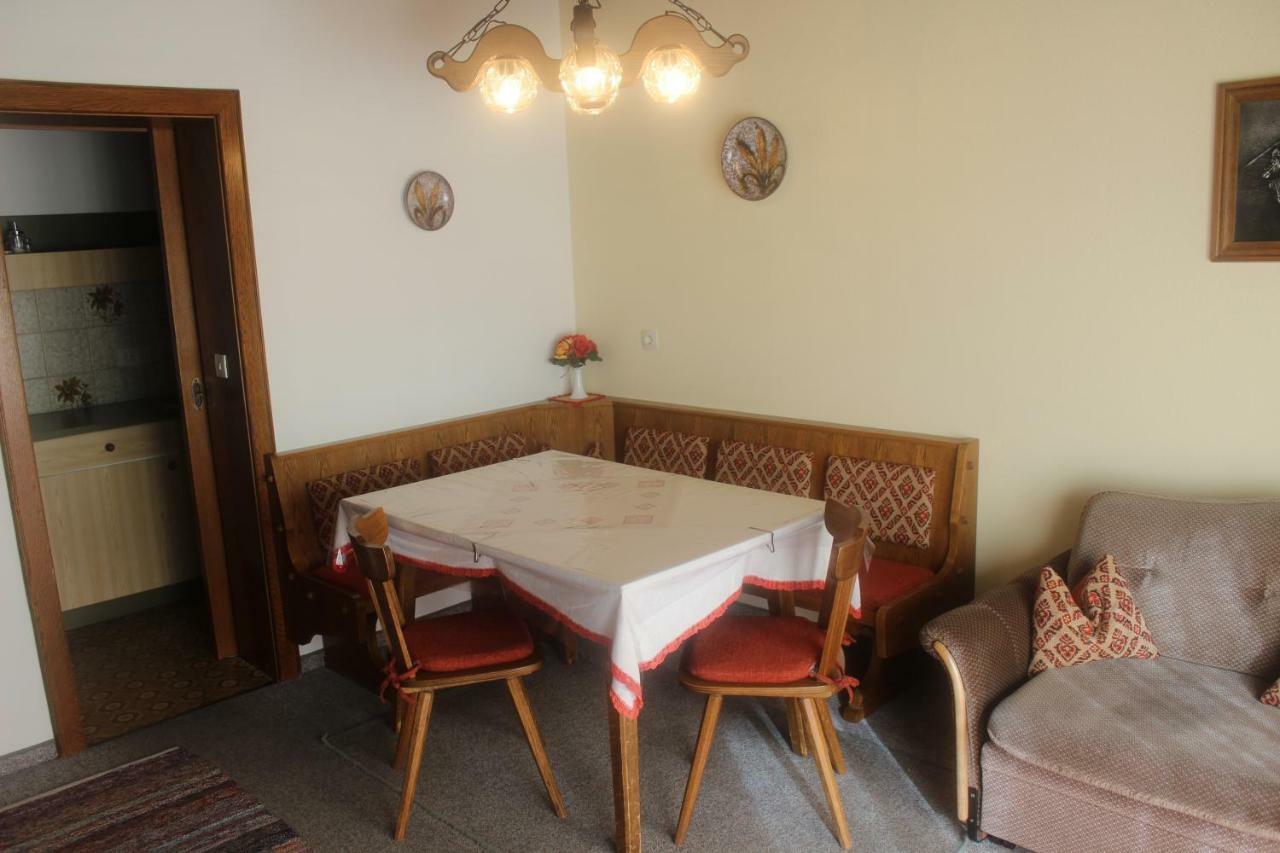 Haus Bergblick Apartment บาด ไคลน์เคิร์ชไฮม์ ภายนอก รูปภาพ